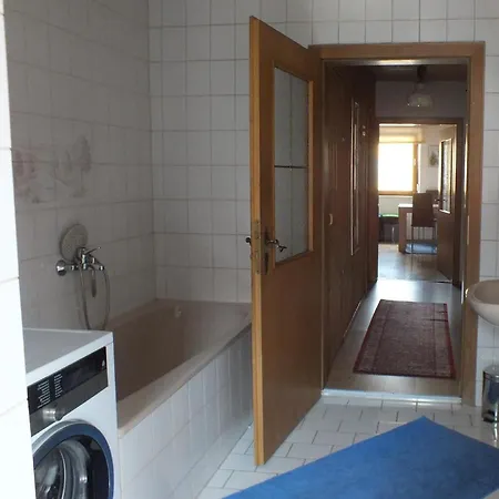 Toprenovierte Gasteunterkunft Mit Viel Platz Fur Bis Zu 10 Gaste Ferienhaus *