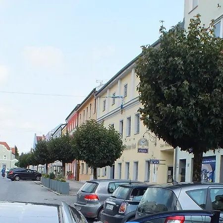 Toprenovierte Gasteunterkunft Mit Viel Platz Fur Bis Zu 10 Gaste Ferienhaus